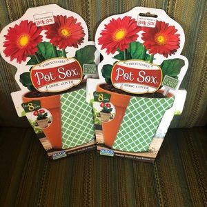 🌵3/$15 (2) 8 inch Green stretchable pot fabric cover (see description)